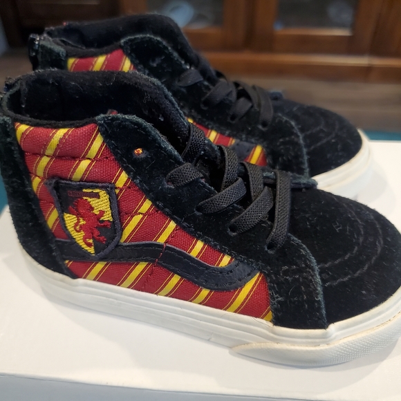 Vans X Harry Potter Sk8-Hi Zip Toddler size 6 - Picture 5 of 6
